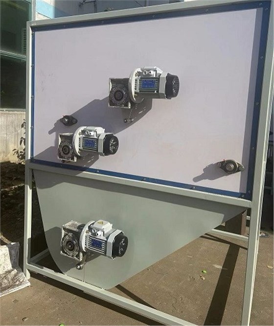 冬季送溫暖,艾思捷蝸輪減速機(jī)為羽絨服充絨機(jī)上提供動(dòng)力支持.jpg 冬季送溫暖,艾思捷蝸輪減速機(jī)為羽絨服充絨機(jī)上提供動(dòng)力支持.jpg