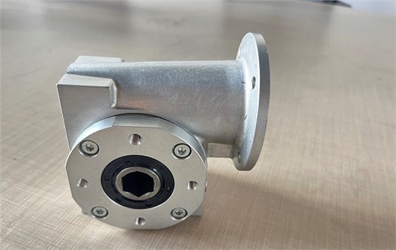 線體輸送、倍速鏈輸送線上用不銹鋼蝸輪蝸桿減速機(jī) (2).jpg 線體輸送、倍速鏈輸送線上用不銹鋼蝸輪蝸桿減速機(jī) (2).jpg